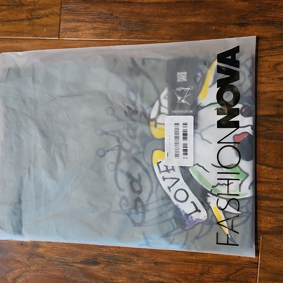 Ed Hardy Love Dies Hard Short Sleeve Tee - Picture 5 of 6